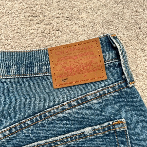 Levi’s 501 Denim Cut Off Button Fly Shorts Size 28 100% Cotton Blue - Picture 11 of 11